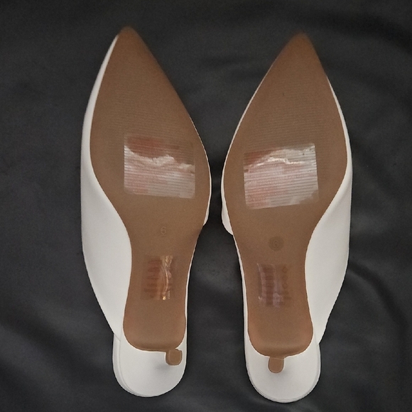 Joe Fresh Women's White 1.5 Patent Faux Vegan Leather Slip On Kitten Heel Sz 6US - Picture 10 of 10